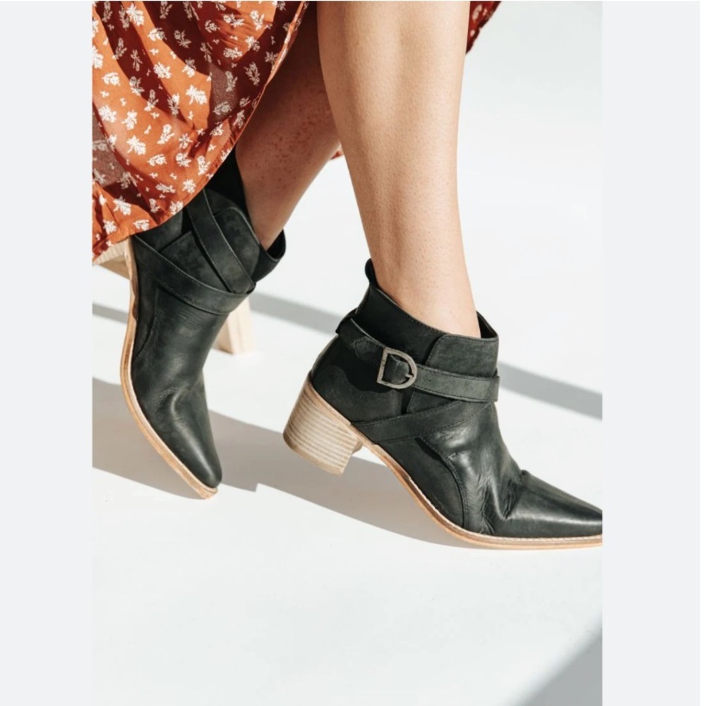 Free People Back Loop Bootie‎ - Picture 11 of 12